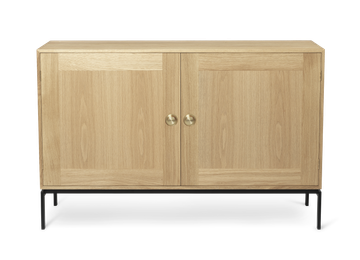 FK63 Cabinet with legs by Carl Hansen - view 2